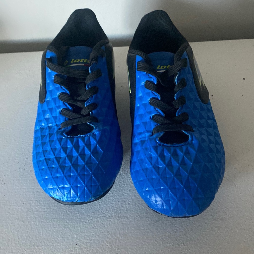 Lotto Soccer / Football Cleats size 12
